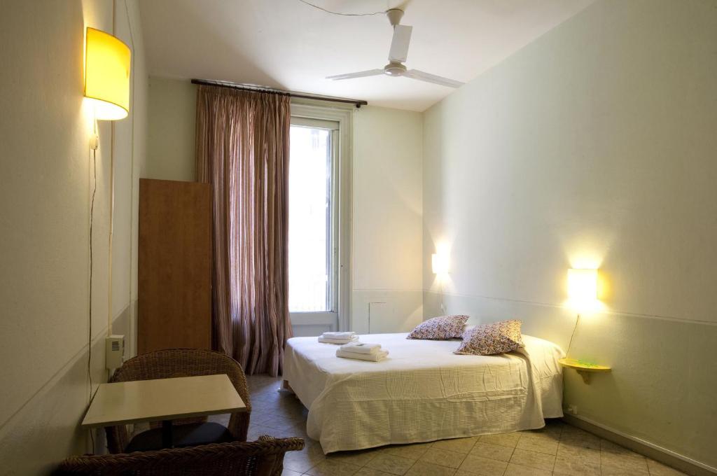 Hostal Agua Alegre Barcelona Eksteriør billede